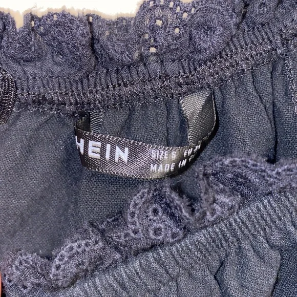 SHEIN Small Frenchy Puff Sleeve Knot Front Frill Trim Split Hem - Picture 2 of 11